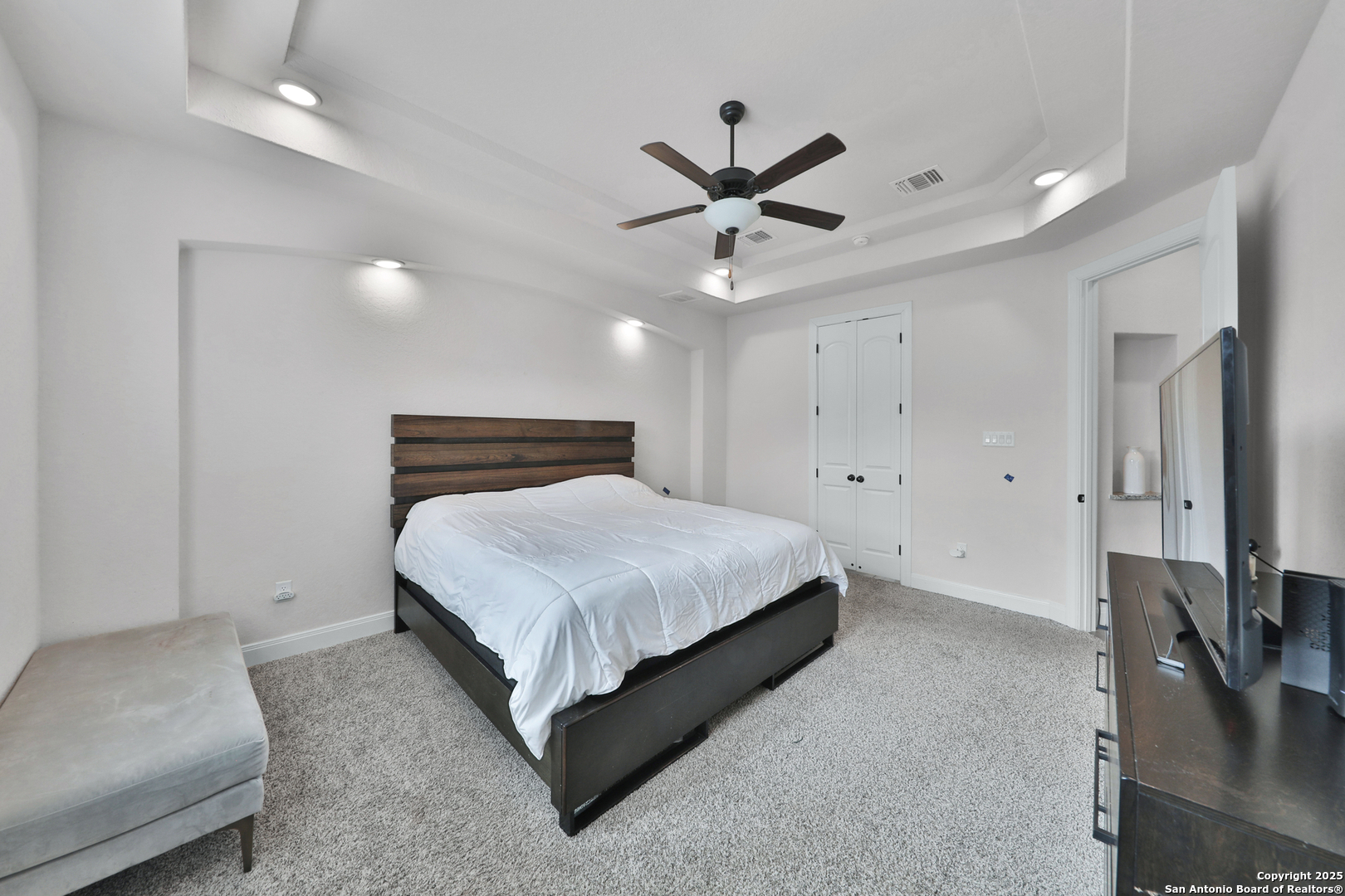 6514 Comanche Post San Antonio TX 78233