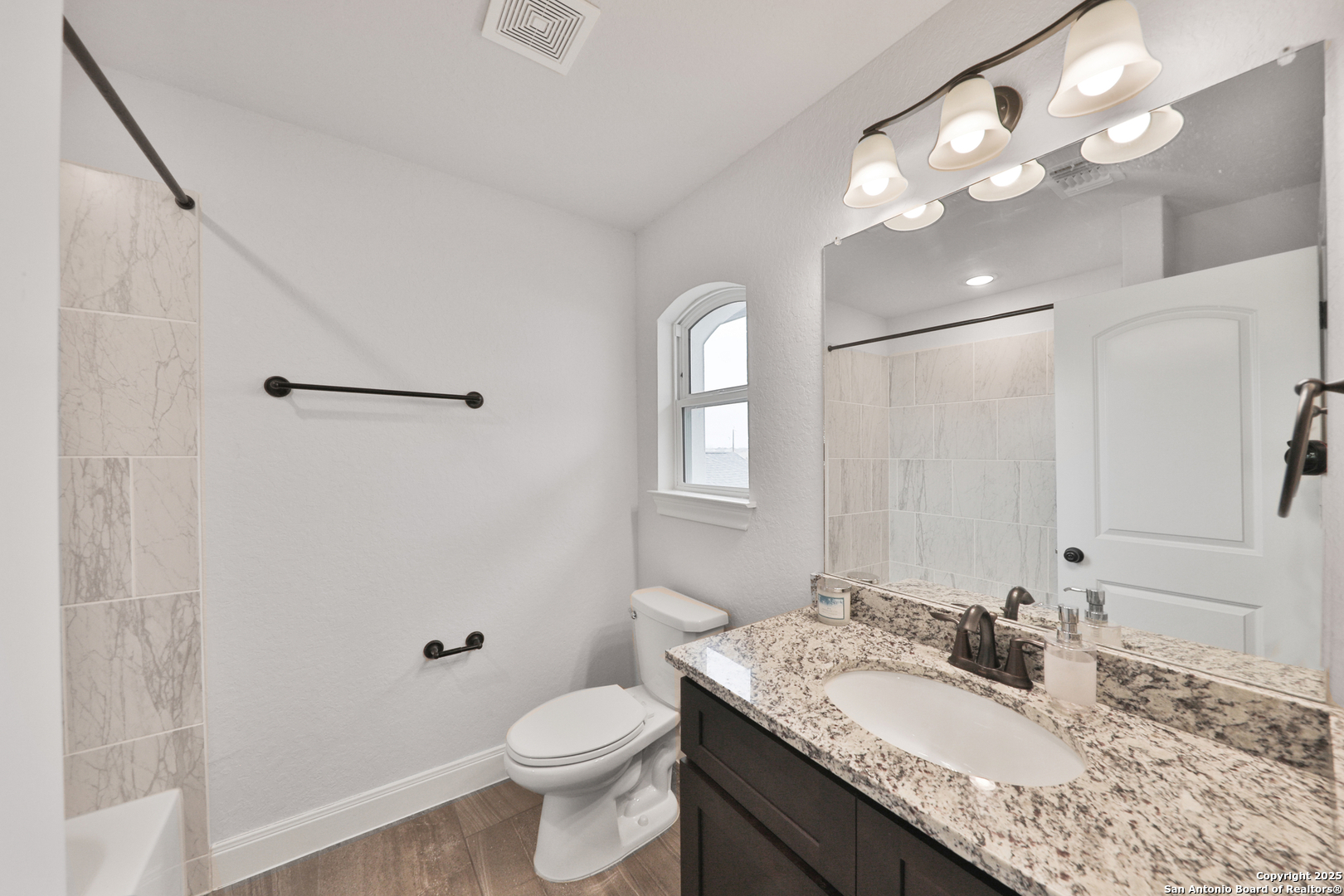 6514 Comanche Post San Antonio TX 78233