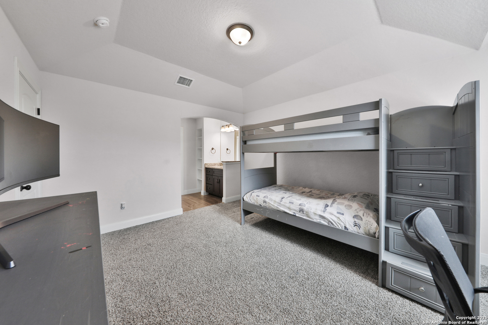 6514 Comanche Post San Antonio TX 78233