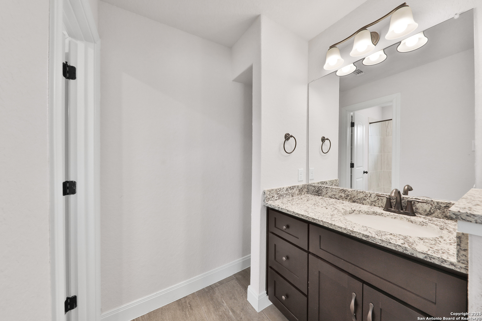 6514 Comanche Post San Antonio TX 78233