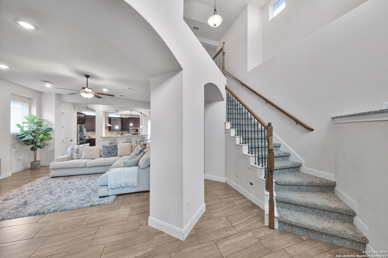6514 Comanche Post San Antonio TX 78233