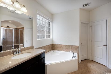 1648 Sun Ledge Way New Braunfels TX 78130