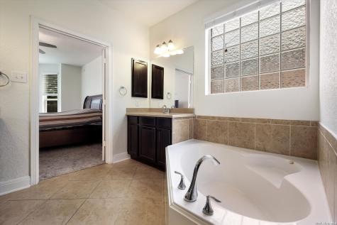 1648 Sun Ledge Way New Braunfels TX 78130