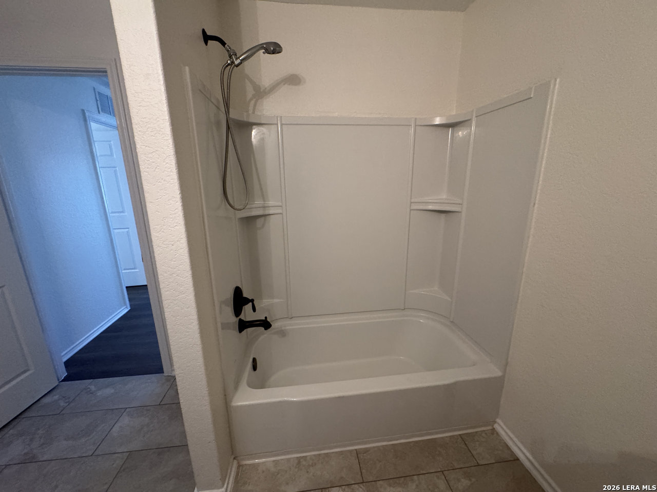 9022 Walking Creek San Antonio TX 78254