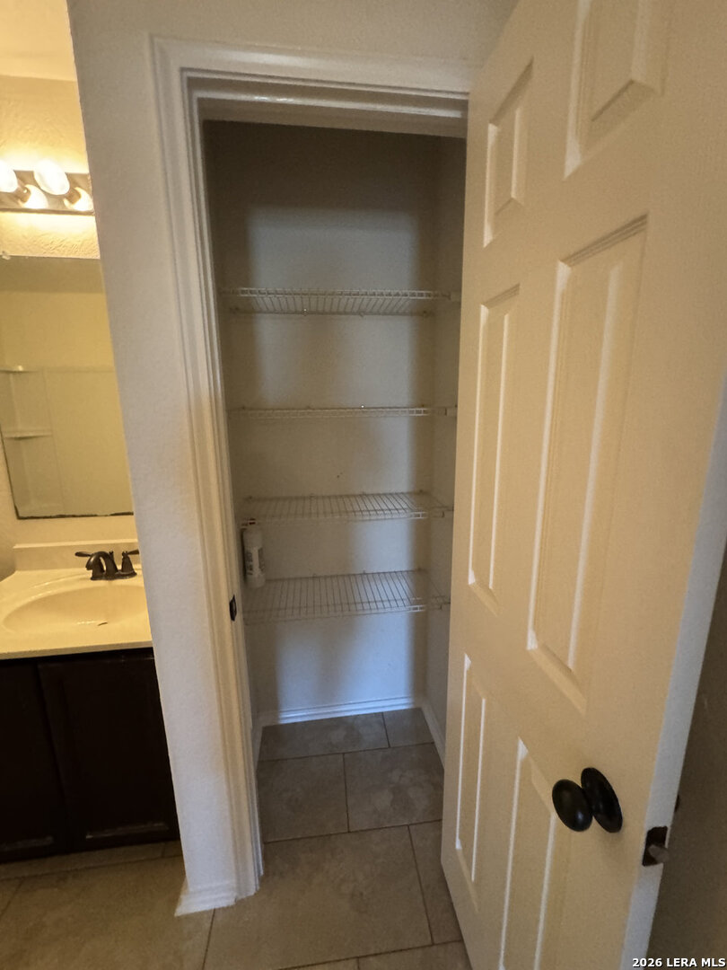 9022 Walking Creek San Antonio TX 78254