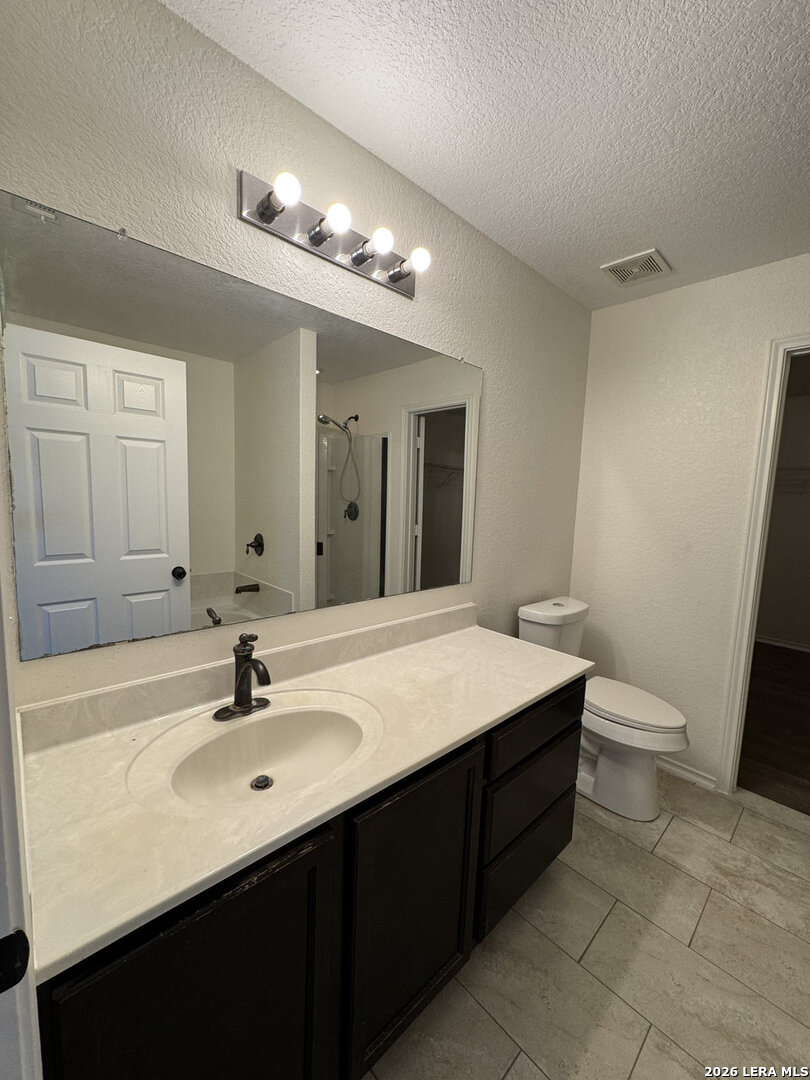 9022 Walking Creek San Antonio TX 78254