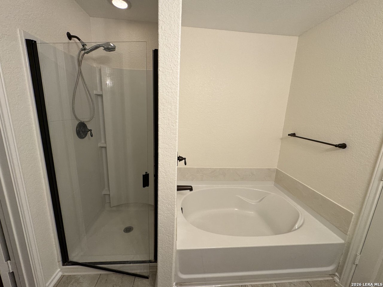9022 Walking Creek San Antonio TX 78254