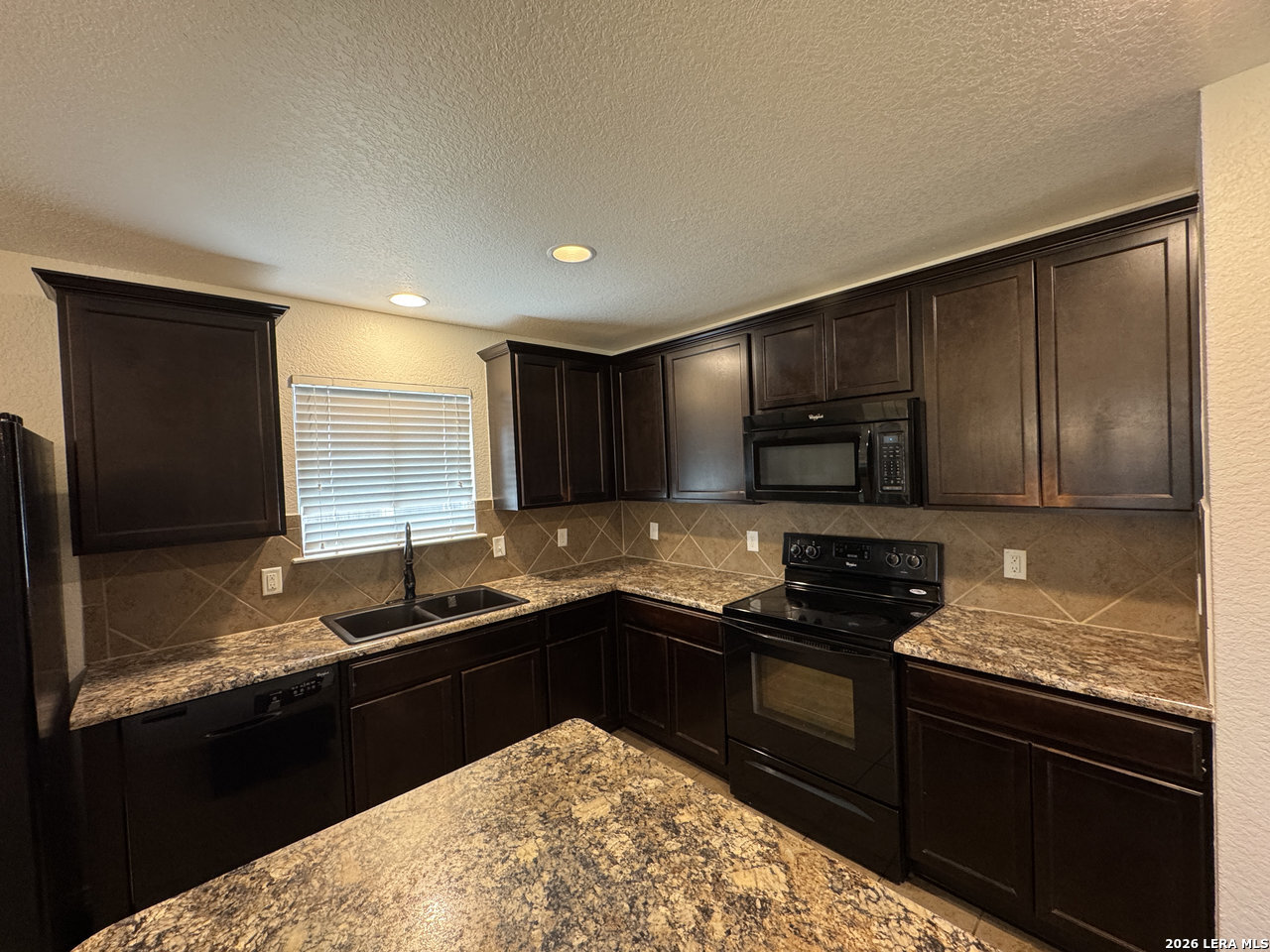 9022 Walking Creek San Antonio TX 78254