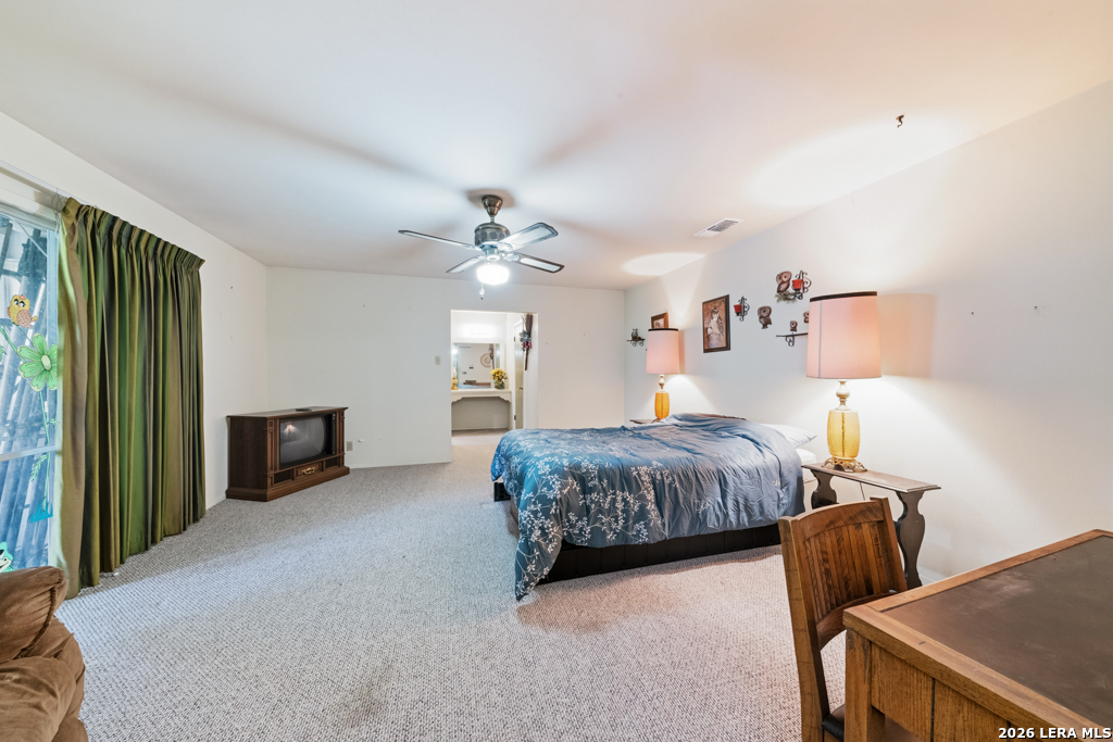 210 Kimberly Drive Universal City TX 78148
