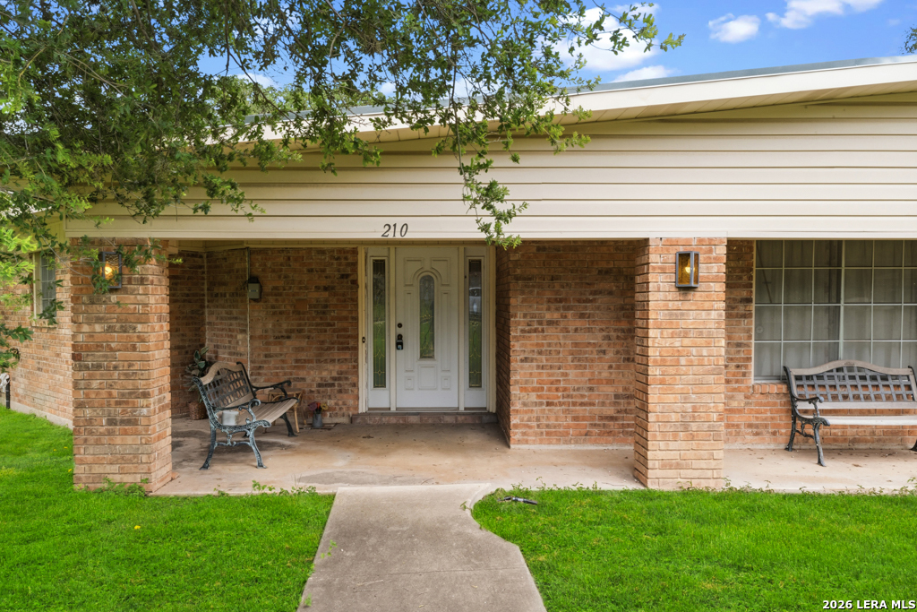 210 Kimberly Drive Universal City TX 78148
