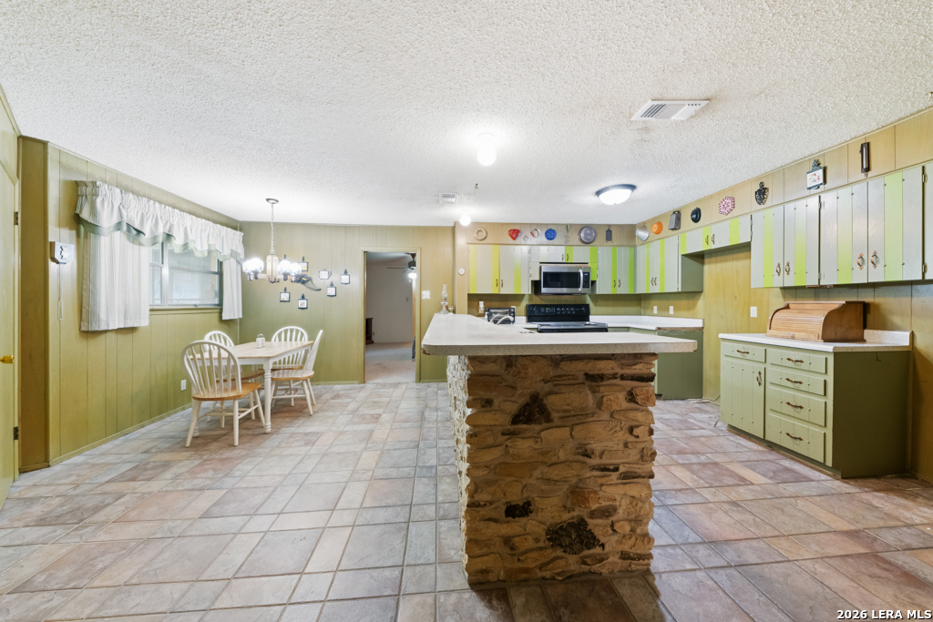 210 Kimberly Drive Universal City TX 78148