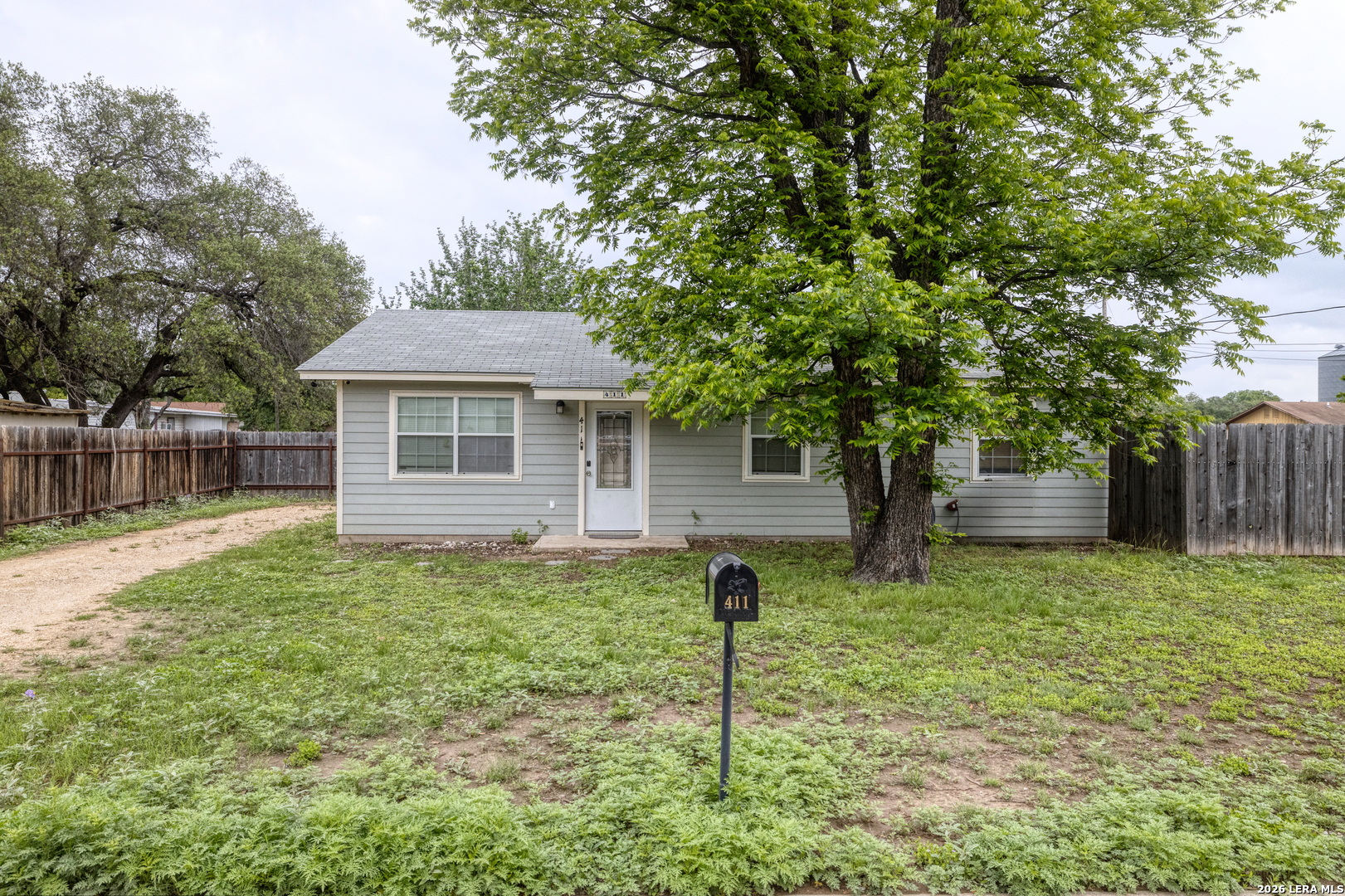 411 W Calera Uvalde TX 78801