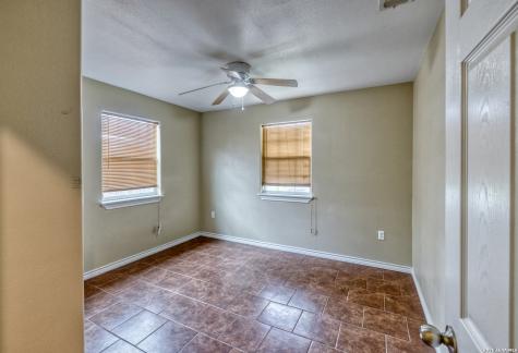 411 W Calera Uvalde TX 78801