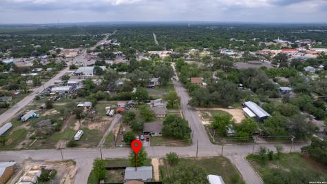 411 W Calera Uvalde TX 78801