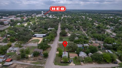 411 W Calera Uvalde TX 78801