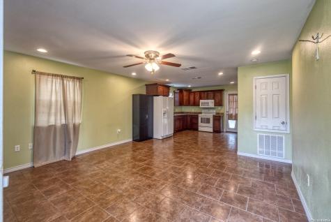 411 W Calera Uvalde TX 78801