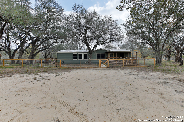 204 County Road 7725 Natalia TX 78059