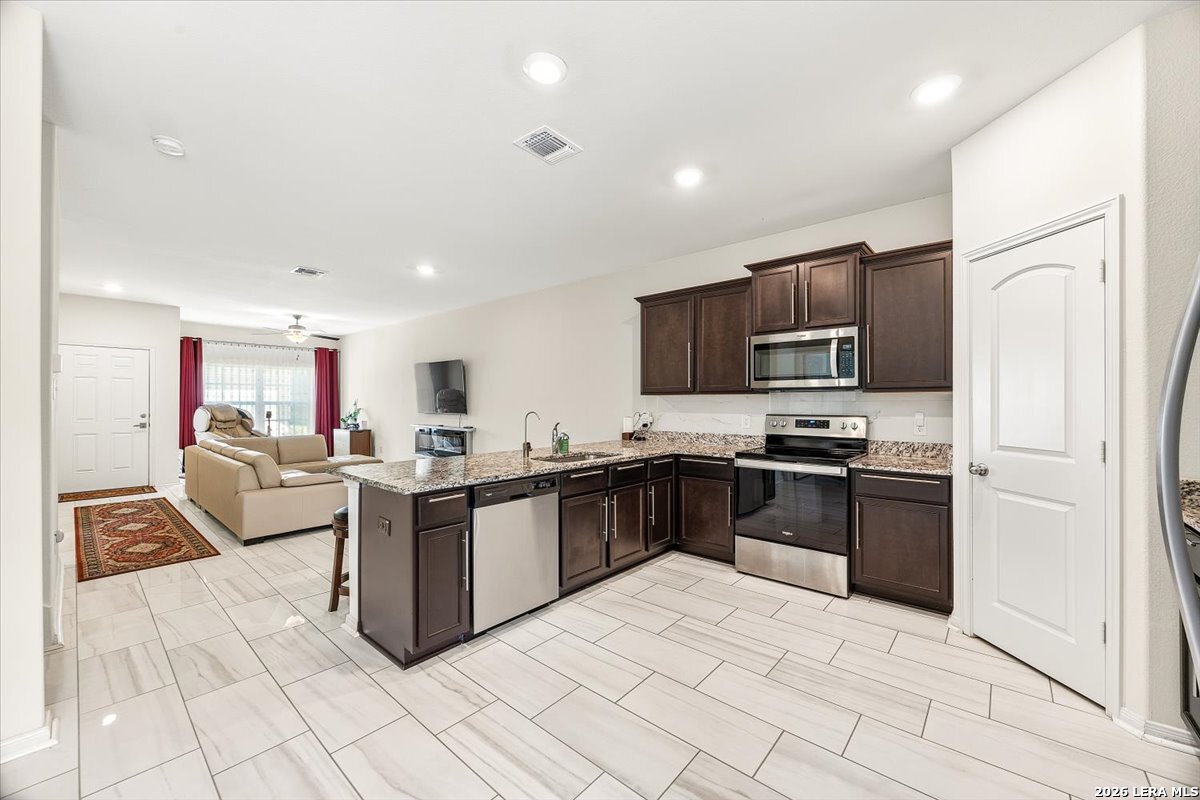 10930 Monterey Pike Converse TX 78109