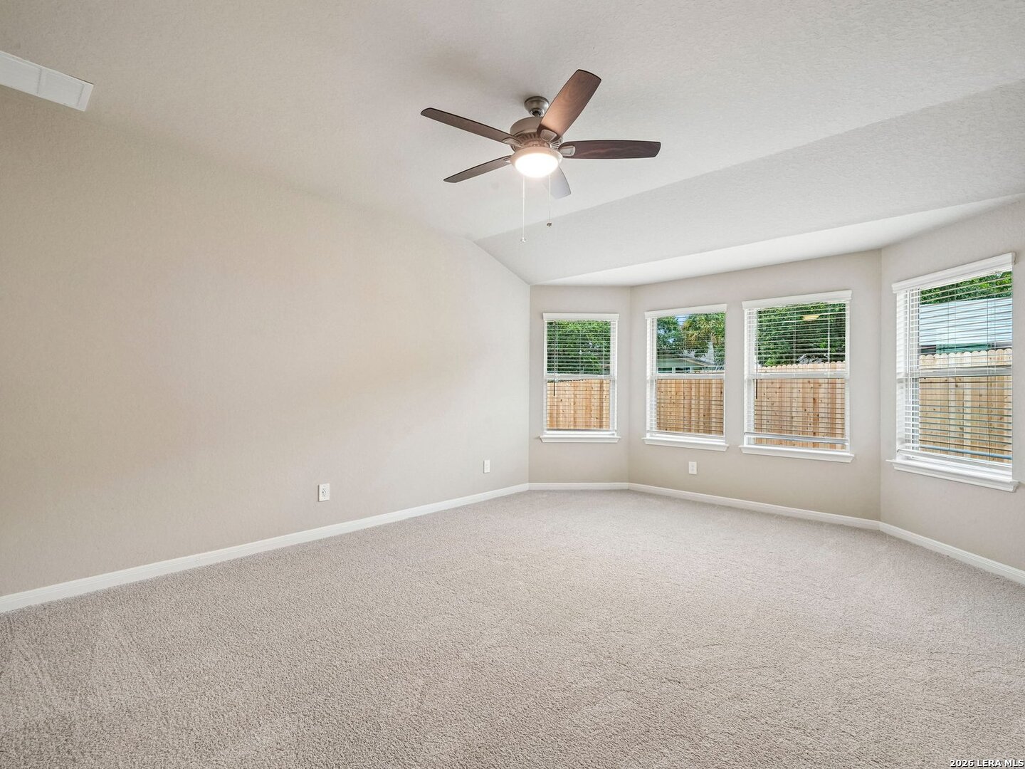 10233 King Robert San Antonio TX 78239