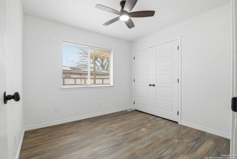 13823 Durwood San Antonio TX 78233