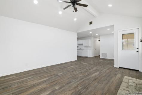 13823 Durwood San Antonio TX 78233