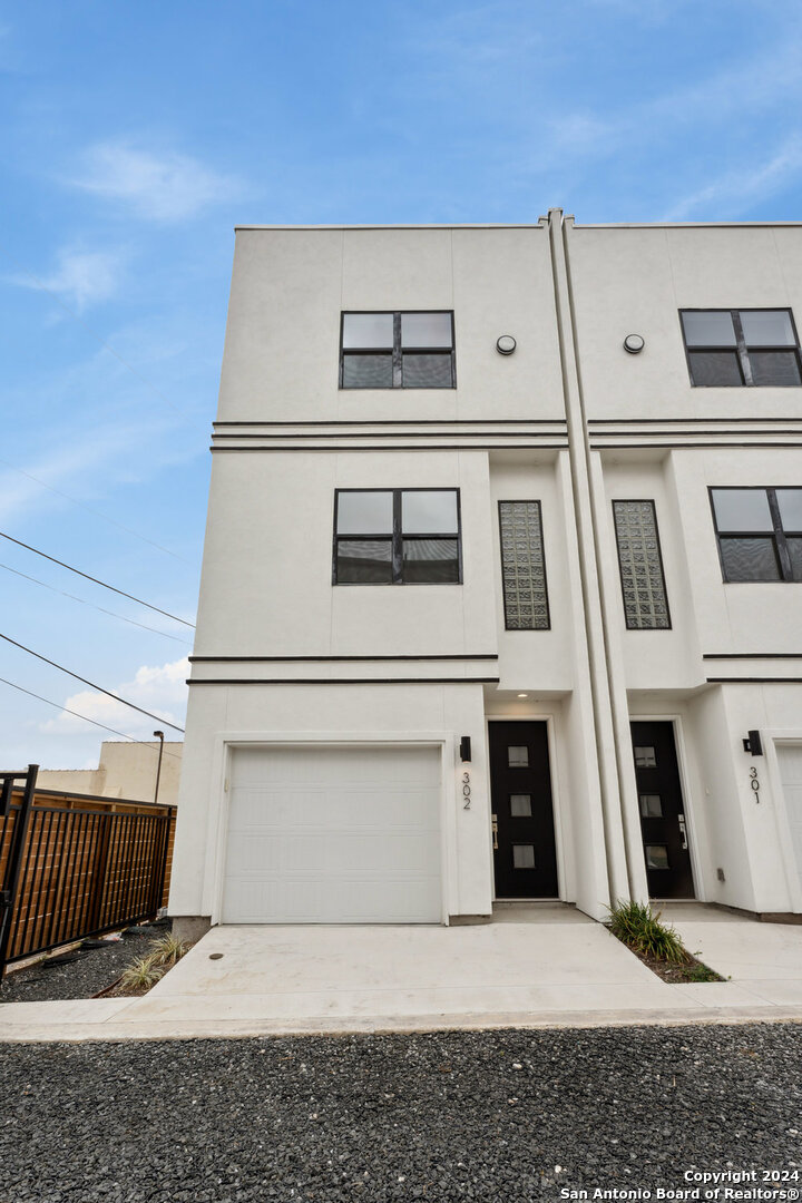 1735 W Gramercy Place #302 San Antonio TX 78201