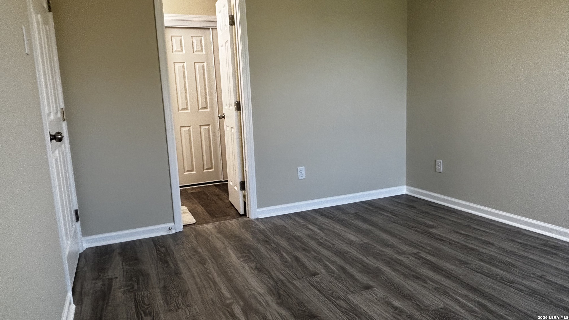 808 E 6th Street Nixon TX 78140