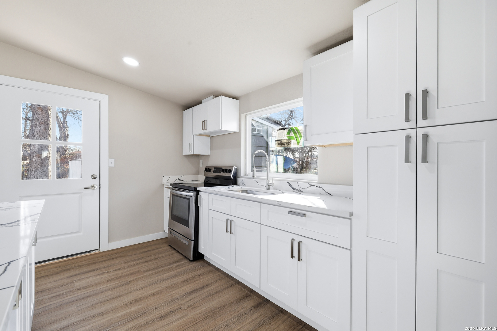2042 Hicks San Antonio TX 78210