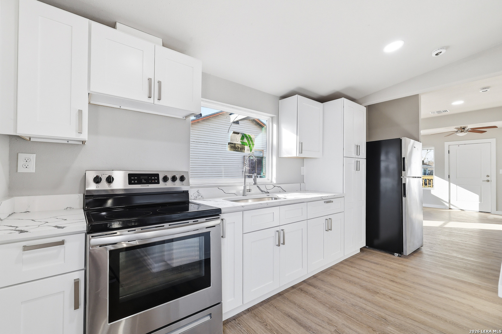 2042 Hicks San Antonio TX 78210