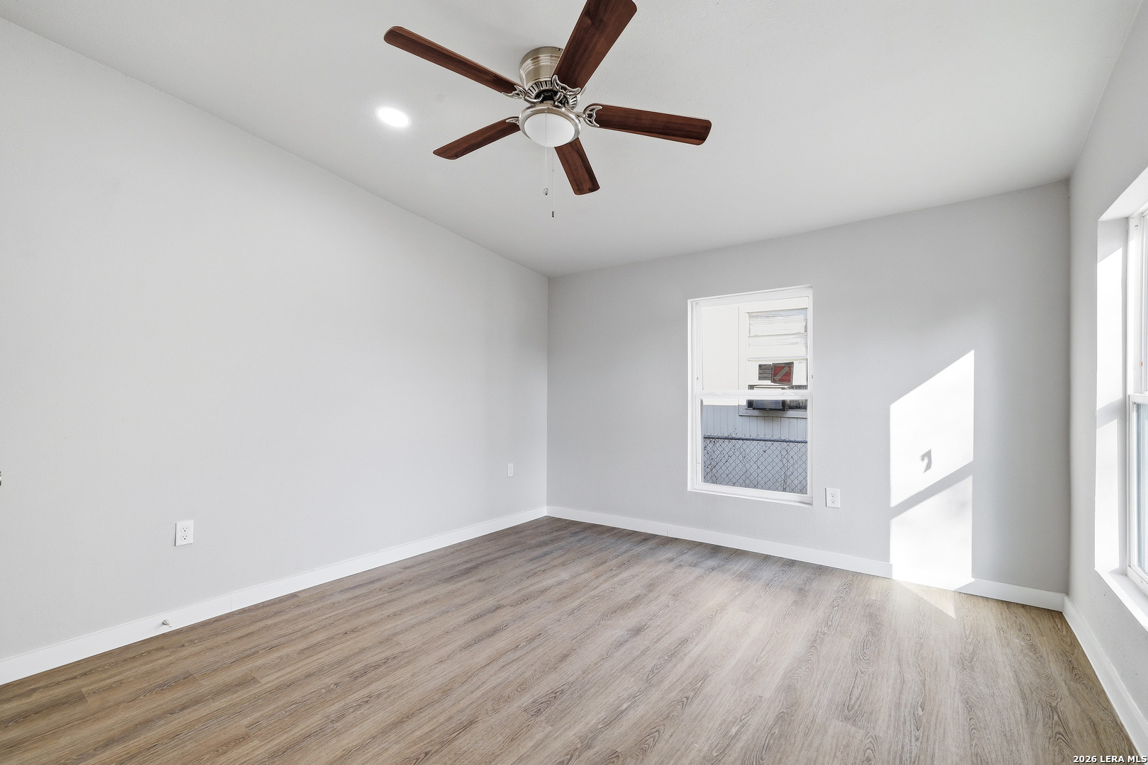 2042 Hicks San Antonio TX 78210