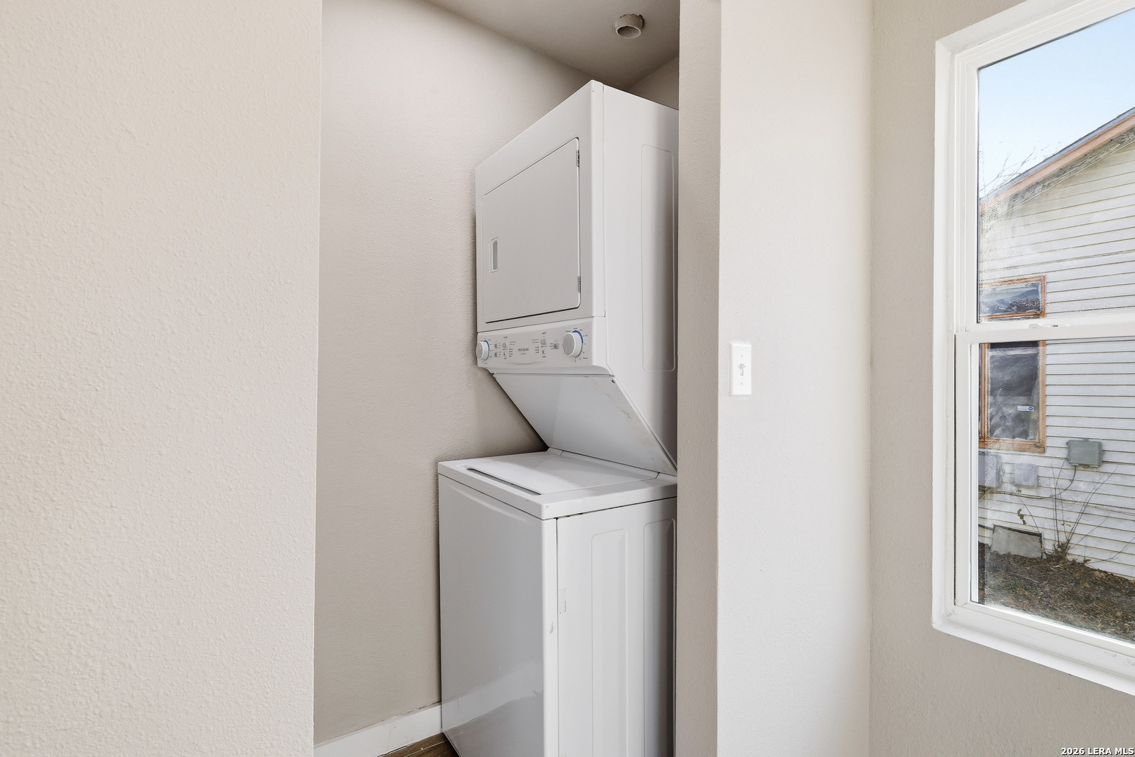 2042 Hicks San Antonio TX 78210