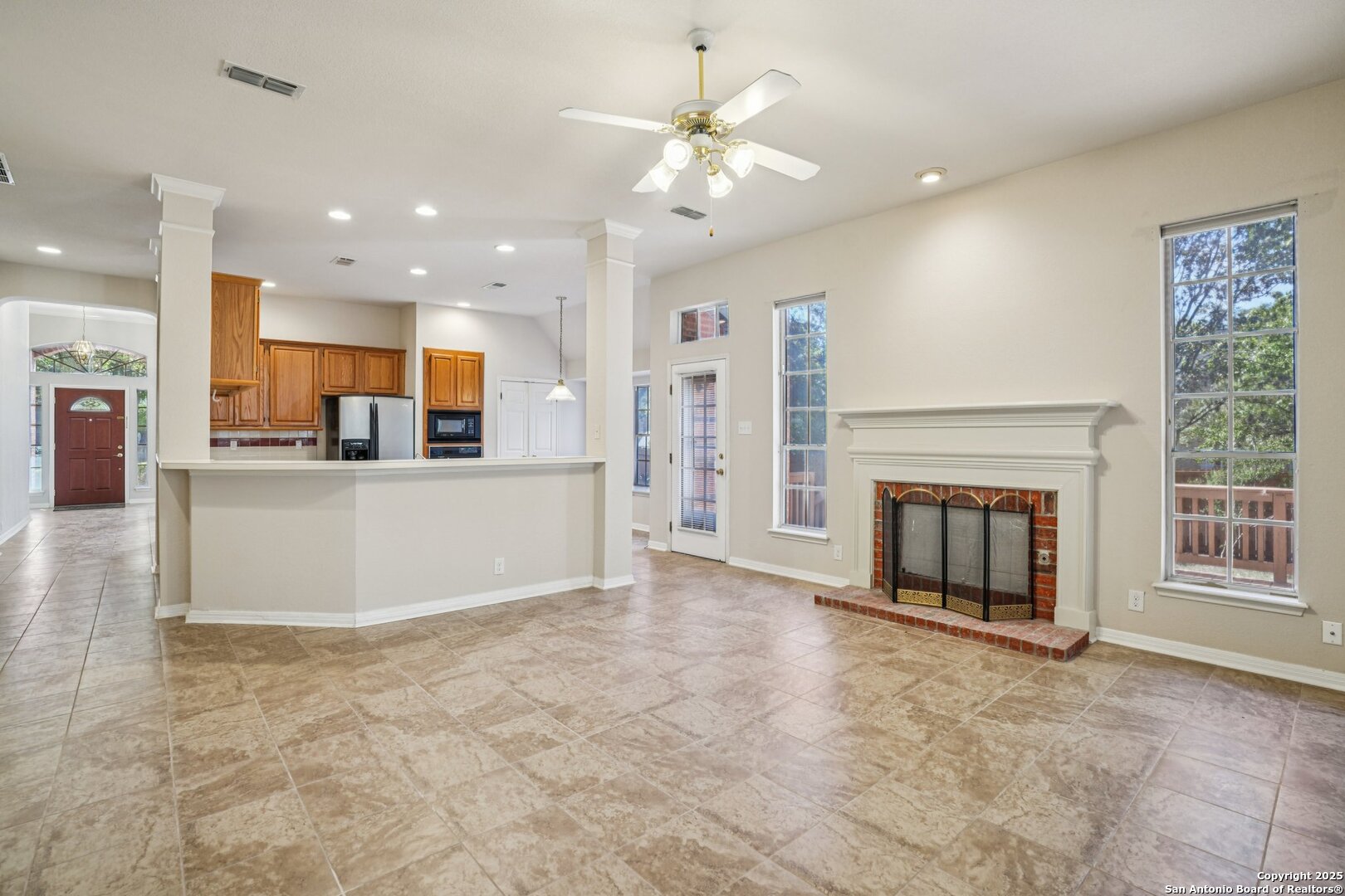 9403 Oakwood San Antonio TX 78254
