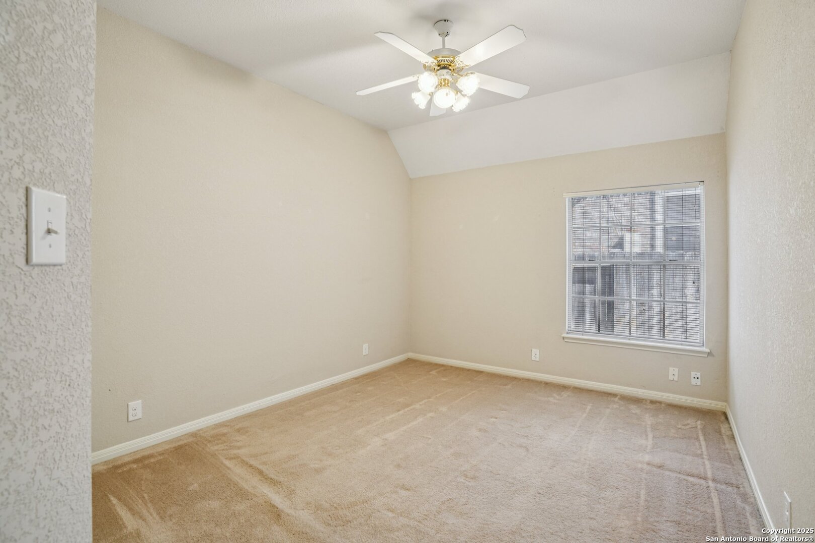 9403 Oakwood San Antonio TX 78254