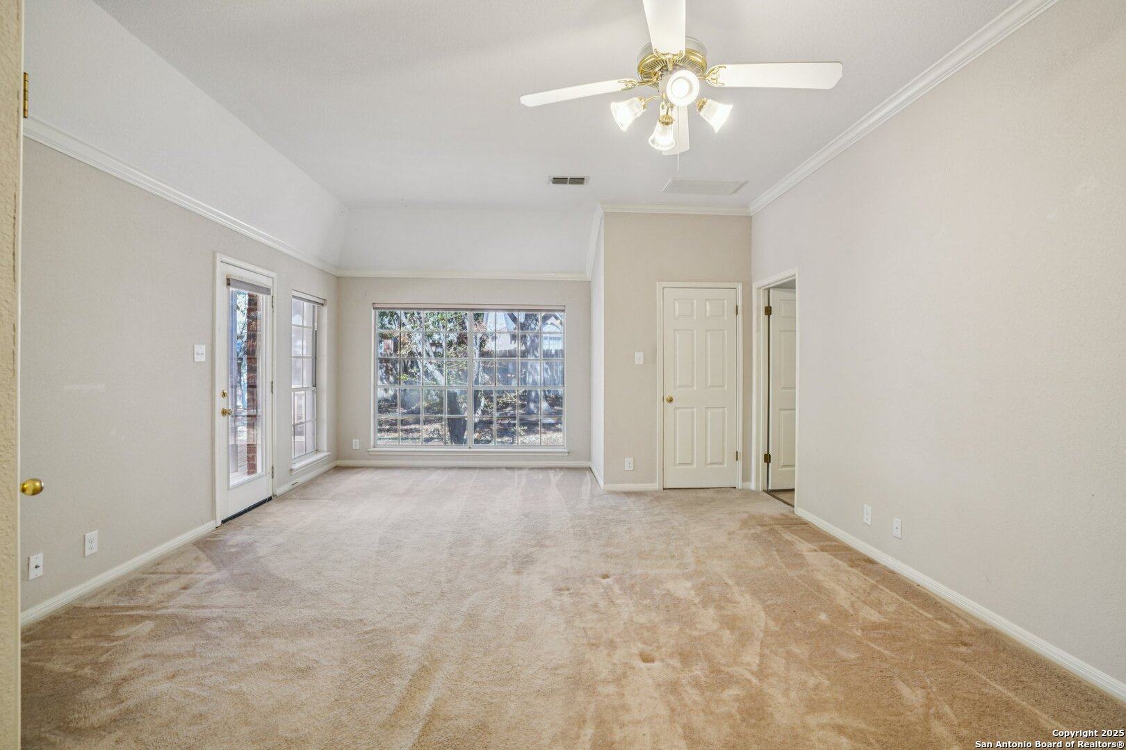 9403 Oakwood San Antonio TX 78254