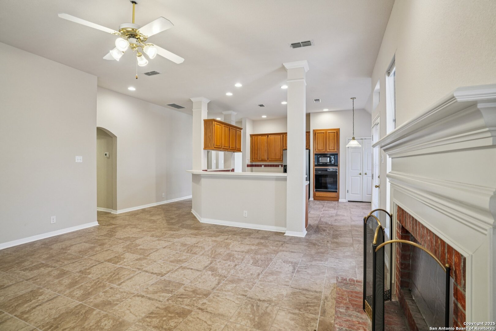 9403 Oakwood San Antonio TX 78254
