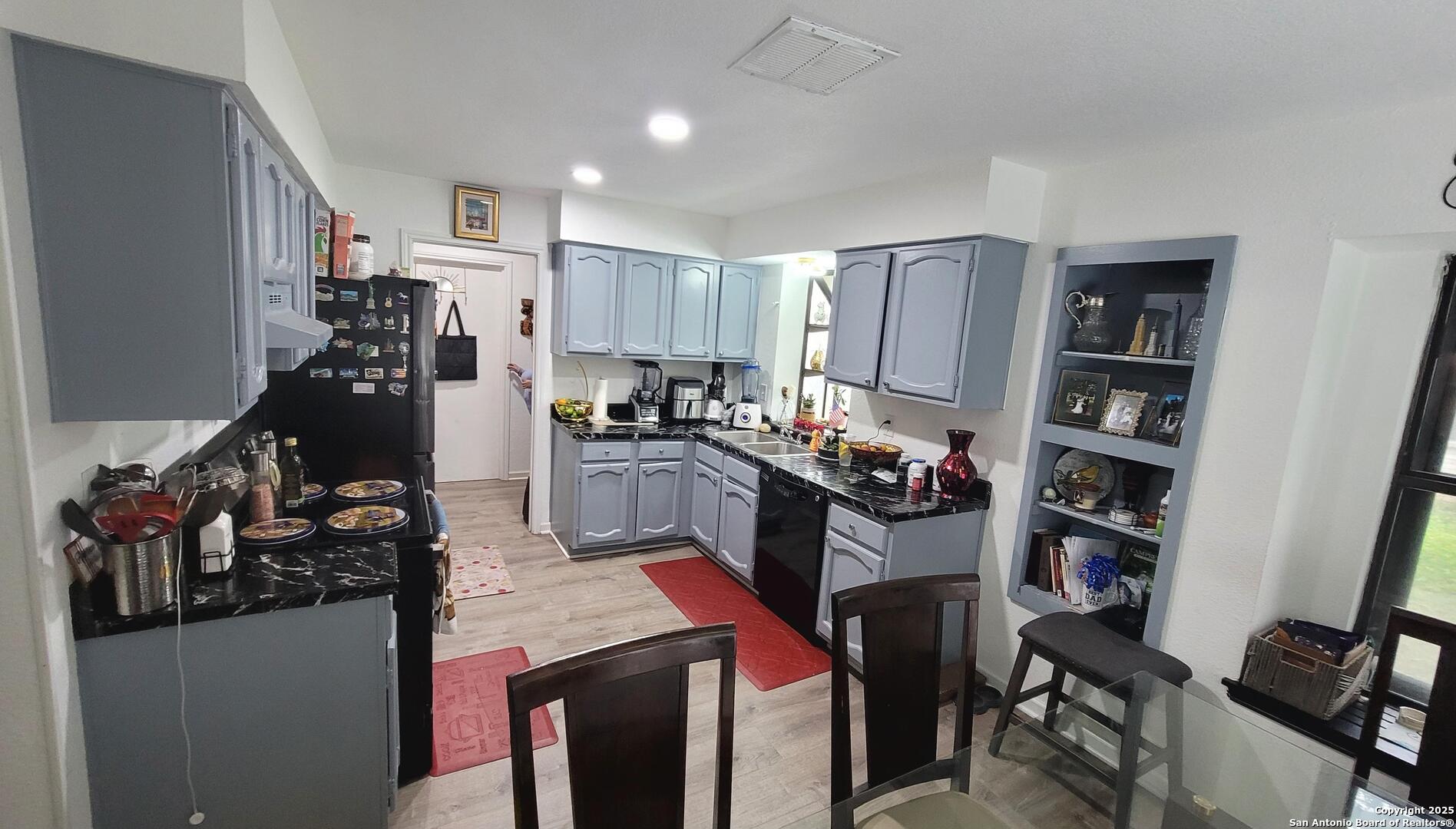 8901 Timber Cut San Antonio TX 78250