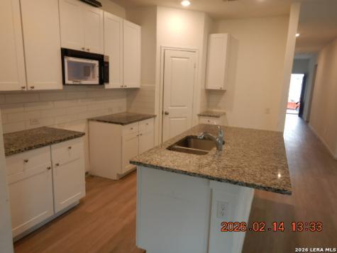 10643 Vinateros Drive Converse TX 78109
