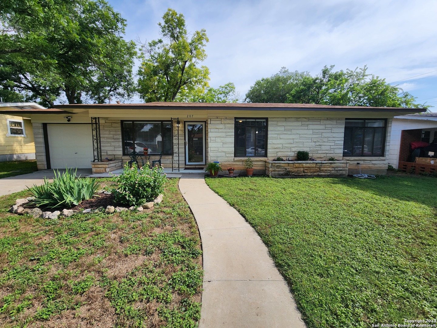 207 Sullivan Drive San Antonio TX 78213