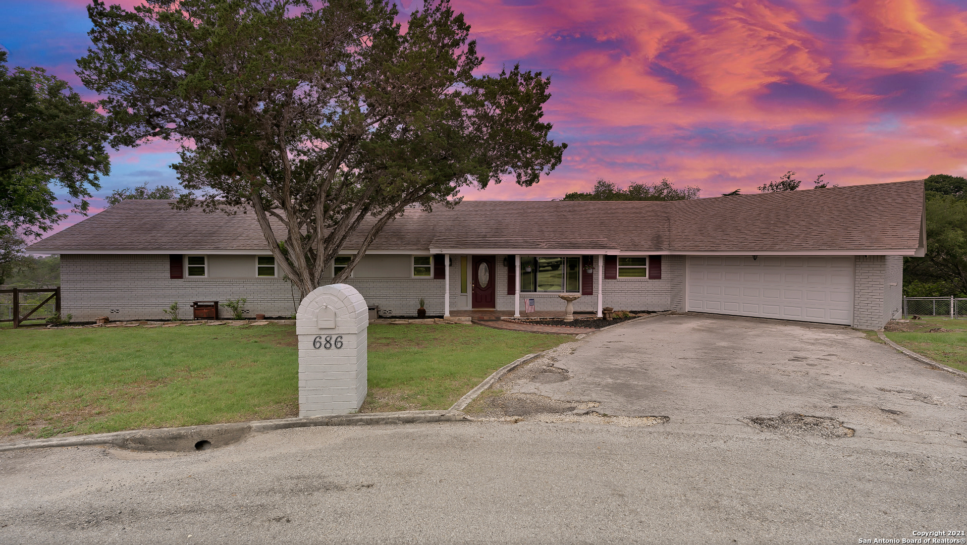 686 Floral Circle New Braunfels TX 78130