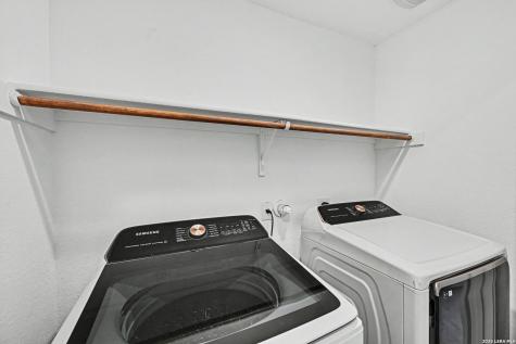 2926 Charpak Drive Converse TX 78109