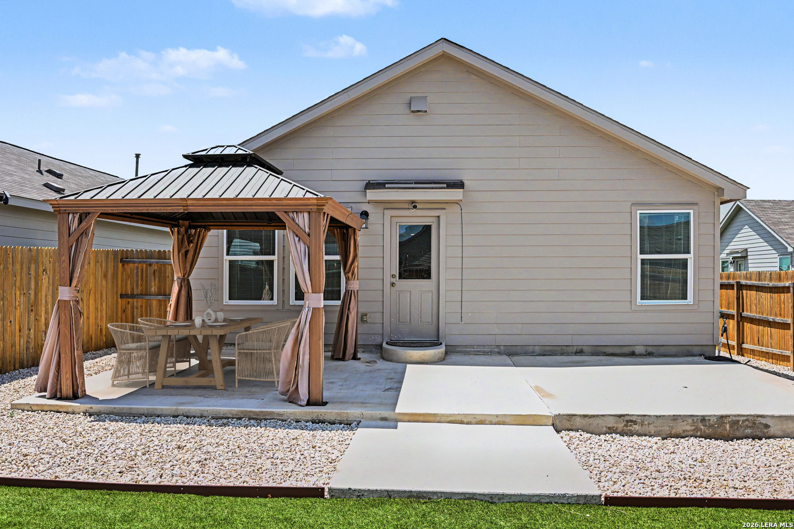 2926 Charpak Drive Converse TX 78109