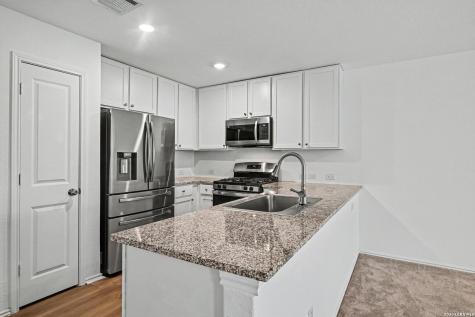 2926 Charpak Drive Converse TX 78109