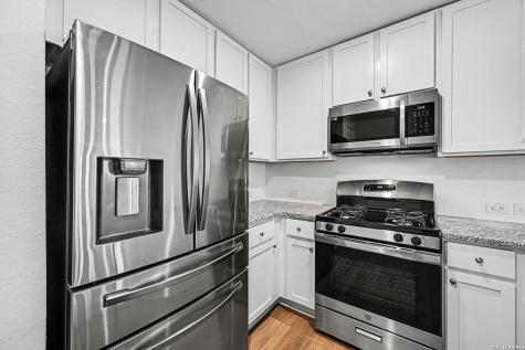 2926 Charpak Drive Converse TX 78109