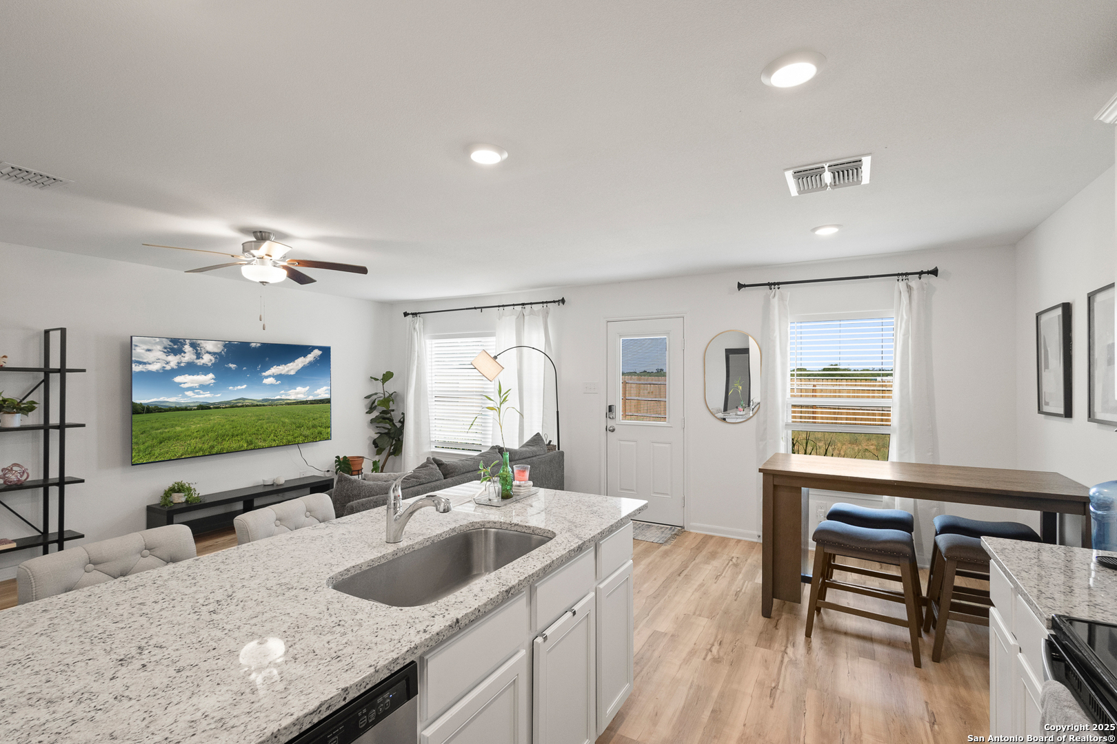 16025 Dickens Bluff Lytle TX 78052