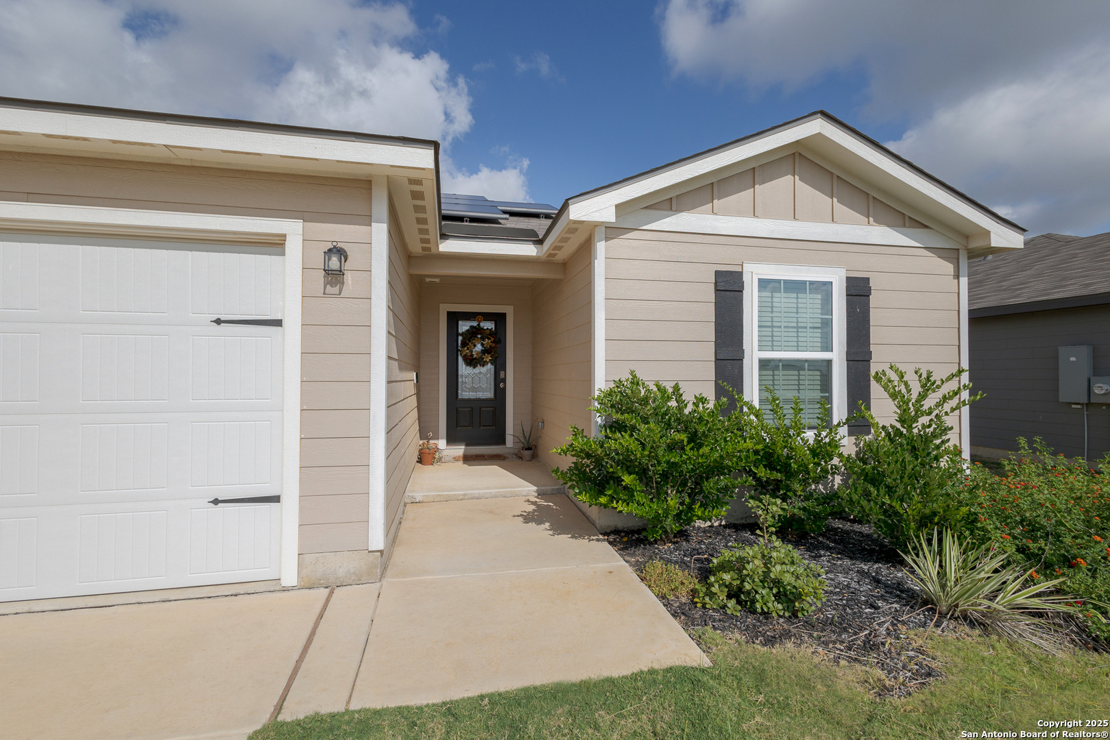 16025 Dickens Bluff Lytle TX 78052