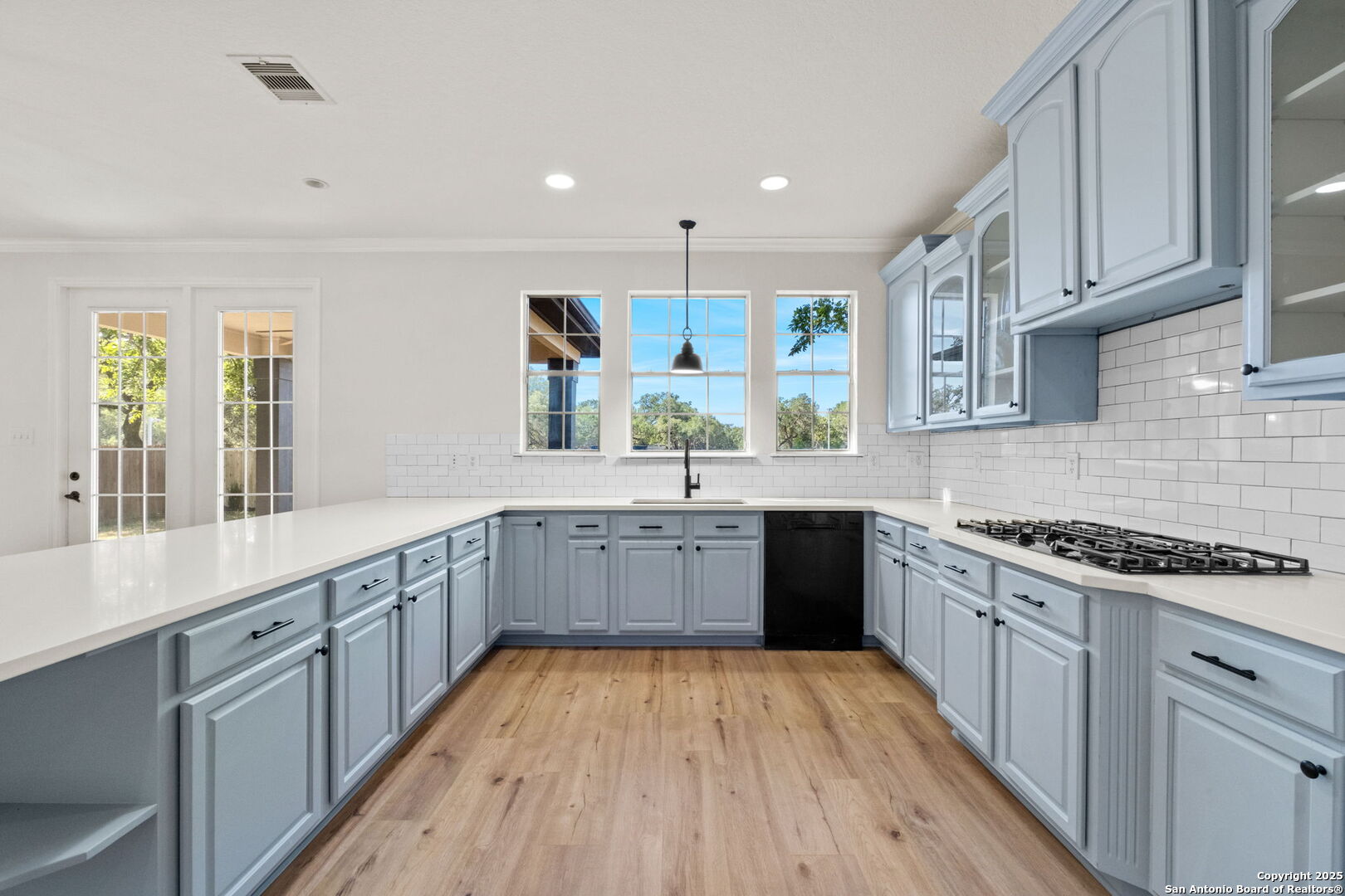 113 Clear Water Boerne TX 78006