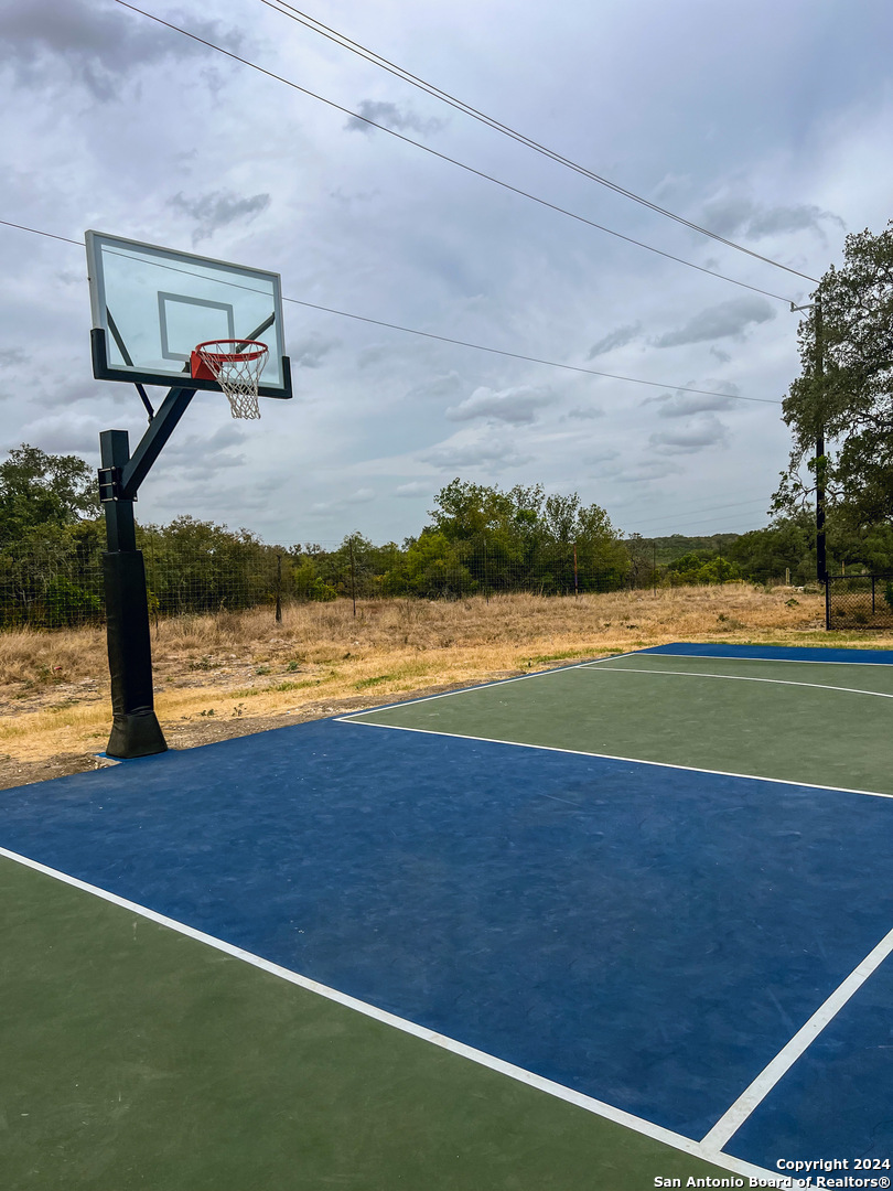 112 Duck Trail San Antonio TX 78245