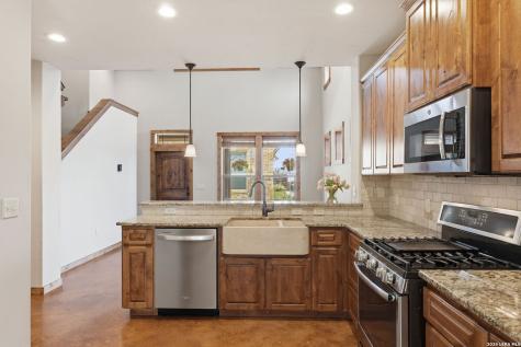 1694 Gruene Vineyard Crossing New Braunfels TX 78130
