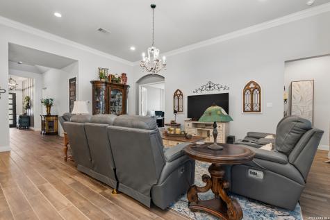 1121 Orange Blossom New Braunfels TX 78132