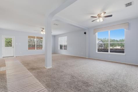 15107 S Wingheart San Antonio TX 78253